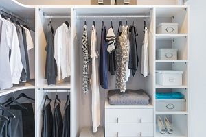 Penderie et vestiaire pratique : astuces du menuisier à Namur et en Brabant wallon